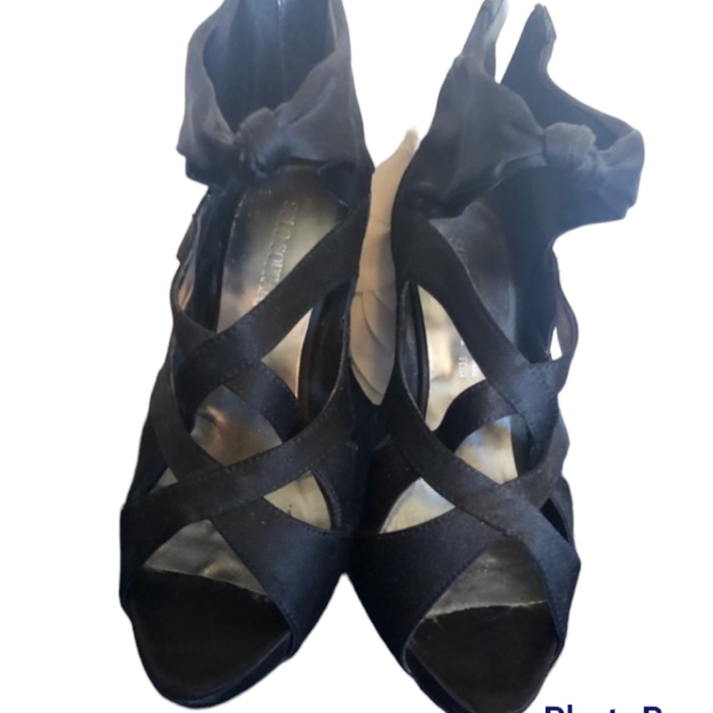 SOLO SOPRANI black funky heels size 7